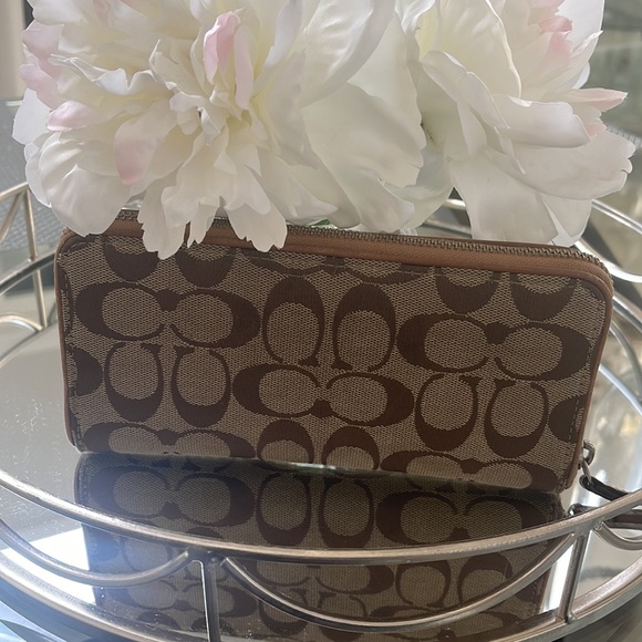 Authentic Coach Wallet - Picture 2 of 8